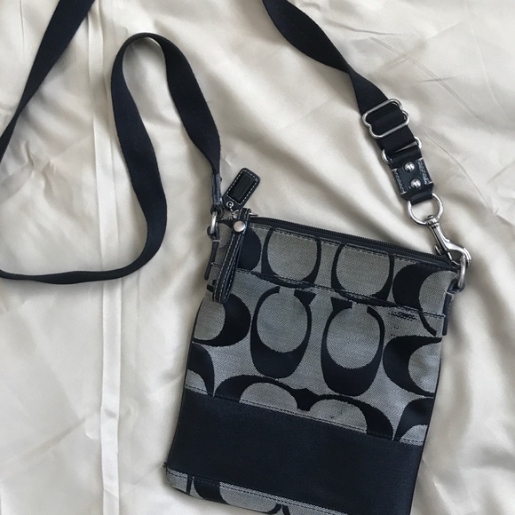 Coach crossbody bag - Picture 2 of 4